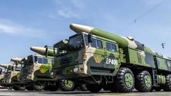 Tên lửa đạn đạo tầm trung DF-26 của Trung Quốc (Ảnh: Tân Hoa Xã)