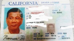 Tấm bằng lái xe giả có gắn ảnh của Tổng thống Philippines Rodrigo Duterte (Ảnh: RT)