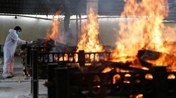 Số ca tử vong do COVID-19 tăng mạnh ở Ấn Độ khiến các lò hỏa táng quá tải (Ảnh: SCMP)