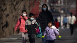 Trung Quốc sẽ cho phép mỗi cặp vợ chồng được có 3 con (Ảnh: AP)