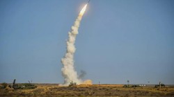 Hệ thống S-400 khai hỏa trong một cuộc thử nghiệm (Ảnh: Sputnik)