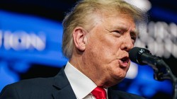 Donald Trump chỉ trích chính quyền Joe Biden vì tiến trình rút quân "ô nhục" khỏi Afghanistan (Ảnh: Yahoo News)