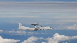 Máy bay KJ-500 của Trung Quốc đi vào ADIZ của Đài Loan trong hôm 2/10 (Ảnh: EPA)