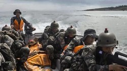 Trung Quốc đưa ra lời cảnh báo mới sau khi hoàn tất cuộc tập trận đổ bổ, tấn công bờ biển (Ảnh: Handout)