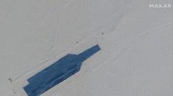 Mục tiêu mô phỏng có hình dáng giống hệt tàu sân bay Mỹ (Ảnh: Maxar)