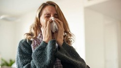 Về cơ bản, các triệu chứng do Omicron gây ra giống với ở các biến chủng khác, nhưng vẫn có các triệu chứng khác (Ảnh minh họa: HuffingtonPost).