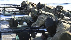 Các binh sĩ Nga tại trường bắn Rostov, miền Nam nước Nga (Ảnh: AP)