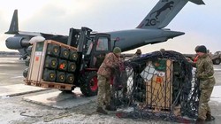 Ukraine nhận lô tên lửa chống tăng do Anh cung cấp (Ảnh: The Drive)