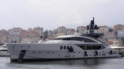 Một du thuyền của nhà tài phiệt Nga Alexei Mordashov - người nằm trong danh sách trừng phạt của phương Tây (Ảnh: AP).