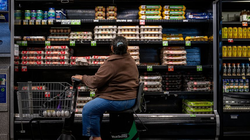 Lạm phát vẫn ở mức cao hơn nhiều so với mục tiêu mà Fed đề ra (Ảnh: Getty)