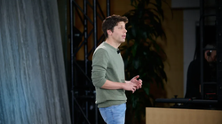 Sam Altman, CEO của OpenAI, đủ hiểu các quy tắc của khởi nghiệp để có thể phá vỡ chúng đúng lúc (Ảnh: Fortune)