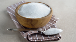 Theo WHO, các chất tạo ngọt không nên được sử dụng bởi người đang muốn giảm cân, cả người lớn lẫn trẻ nhỏ (Ảnh: CNN)