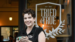 Morgan Eckroth kiếm được 9.000 USD mỗi tháng nhờ công việc phụ trên mạng xã hội (Ảnh: Albany Herald)