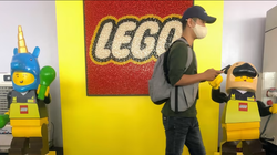 Leo cho rằng các doanh nghiệp ngoại khi tới Việt Nam không nên đặt vấn đề chi phí rẻ lên hàng đầu (Ảnh: Nikkei)