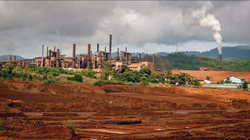 Một khu mỏ khai thác nickel ở Indonesia (Ảnh: Alamy)