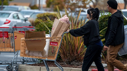 Lạm phát ở Mỹ giảm xuống mức thấp nhất trong 2 năm, giảm sức ép đối với Fed (Ảnh: MarketTimes)