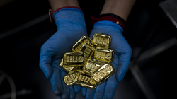 Giá vàng tuần tới tuỳ thuộc vào dữ liệu về lạm phát mà Mỹ sắp công bố (Ảnh: Business Standard)