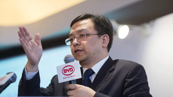Chủ tịch BYD Wang Chuanfu phát biểu trong một sự kiện mới đây của công ty (Ảnh: Fortune)