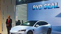 Cổ phiếu của nhà sản xuất ô tô Trung Quốc BYD, niêm yết tại Trung Quốc tăng hơn 5% (Ảnh: Getty)