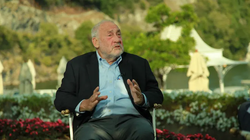 Nhà kinh tế học đoạt giải Nobel Joseph Stiglitz (Ảnh: CNBC)