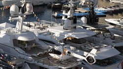 Áp dụng mức thuế 2% đối với tài sản của 2.750 tỉ phú trên thế giới có thể thu được khoảng 250 tỉ USD mỗi năm (Ảnh: Bloomberg)