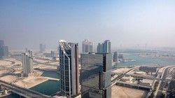 Tòa nhà văn phòng tại ADGM ở Abu Dhabi (Ảnh: Bloomberg)
