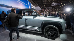 Mẫu SUV Yangwang U8 của BYD. Các mức thuế bổ sung ở châu Âu sẽ ảnh hưởng xấu tới các nhà sản xuất xe điện Trung Quốc bao gồm BYD và SAIC (Ảnh: Getty)