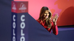 Bà Melania Trump vẫy tay chào người tham dự Đại hội toàn quốc của Đảng Cộng hòa vào tháng 7 (Ảnh: Getty)