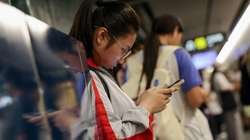 Australia sẽ sớm ban hành lệnh cấm người dưới 16 tuổi truy cập mạng xã hội (Ảnh: SCMP)