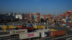 Các container tại Cảng Vancouver ở Canada vào tháng trước. Ảnh: Getty.