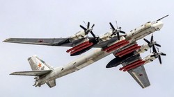 Máy bay ném bom Tu-95MSM với 8 tên lửa hành trình Kh-101/102. Ảnh: MW.