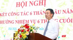 "6 tháng đầu năm là sự tập dượt. 6 tháng cuối năm là bứt phá vươn lên. Ngành TT&TT bứt phá vươn lên là giúp đất nước bứt phá vươn lên", Bộ trưởng Bộ TT&TT Nguyễn Mạnh Hùng phát biểu.