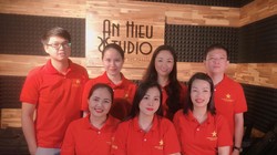 Các cán bộ ngành TT&TT góp mặt trong MV "Ánh sao nơi đầu tuyến"