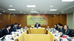 Bộ trưởng Nguyễn Mạnh Hùng tại buổi làm việc với Bưu điện Việt Nam.