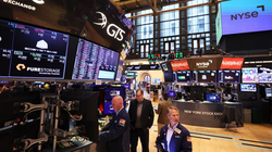 Thị trường chứng khoán Mỹ tăng mạnh trong ngày giao dịch cuối cùng tháng 4/2023 (Ảnh: Getty)