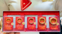 Vàng nhẫn Doji giảm mức niêm yết 500.000 đồng/lượng trong phiên sáng 9/7. Ảnh minh hoạ.