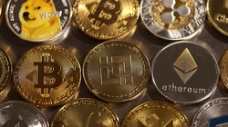 Các đồng tiền mã hoá lớn nhất thị trường. Ảnh: REUTERS/Dado Ruvic.