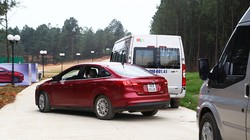 Không có chuyện tăng phí trước bạ ô tô