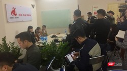 Gia đình bé gái 9 tuổi bị xâm hại tình dục trả lời cơ quan báo chí các vấn đề liên quan, chiều 18/3.