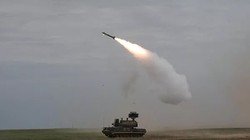 "Tor-M2U" có thể hoạt động thành công như một phần của hệ thống phòng không, nhưng nó cũng có thể được sử dụng độc lập.