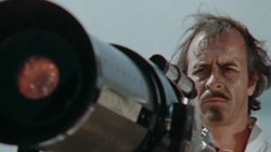 Tia laser có khả năng đánh chặn các mục tiêu cơ động, giúp phân biệt với tên lửa chống tên lửa và phòng không. Tốc độ của nó là gần như không thể đi chệch khỏi nó.