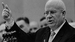 TBT Khrushchev đọc tại phiên họp kín của Đại hội XX Đảng CS Liên Xô (Ảnh Tư liệu)