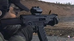 Súng tự động cỡ nhỏ AM-17 "không tiéng động".