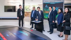 Trong bối cảnh toàn cầu hóa và cạnh tranh ngày càng gay gắt, việc cải cách chính sách và luật pháp để thu hút nhân tài, đặc biệt là 100 Việt kiều, là một nhiệm vụ cấp bách và cần thiết.