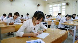 Các em học sinh đang gấp rút ôn thi vào lớp 10 THPT 