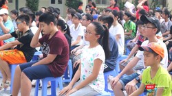 Học sinh trong buổi chào cờ. Ảnh: Minh Thúy