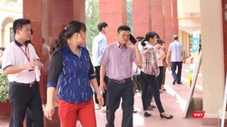 Phụ huynh học sinh. Ảnh: Minh Thúy