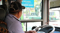 Người điều khiển phương tiện giao thông công cộng cần chú ý chủ động phòng dịch COVID-19. Ảnh: Gia Minh - Hạ Giang 