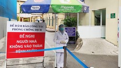 Bệnh viện Xanh Pôn hạn chế tối đa người nhà vào thăm bệnh nhân để phòng COVID-19. Ảnh: BVCC