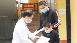 Bé trai 11 tuổi người Anh trong ngày ra viện. Ảnh: Phạm Hằng